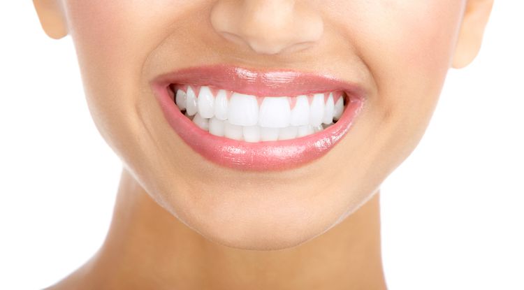 Whitening-Teeth-Naturally